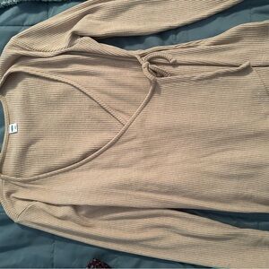 Old Navy Beige Ribbed Sweater